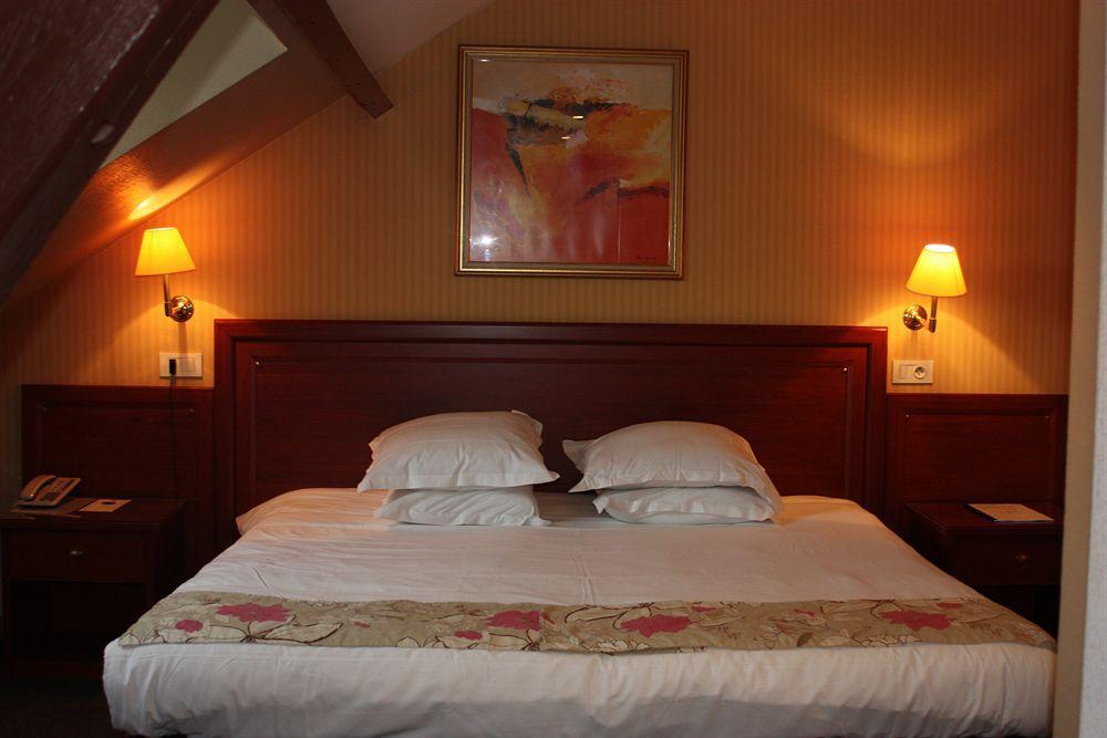 Hotel Europe And Spa Reims Habitación foto